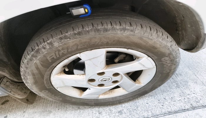 2012 Renault Duster 85 PS RXL DIESEL, Diesel, Manual, 1,74,969 km, tyre