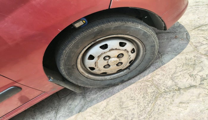 2006 Hyundai Santro Xing XO, Petrol, Manual, 80,427 km, tyre