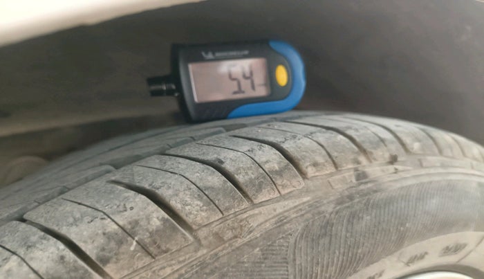 2012 Hyundai Eon ERA + LPG, Petrol, Manual, 68,512 km, tyre