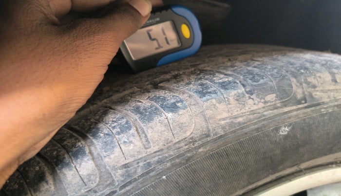 2005 Hyundai Accent GLS 1.6, Petrol, Manual, 64,263 km, tyre