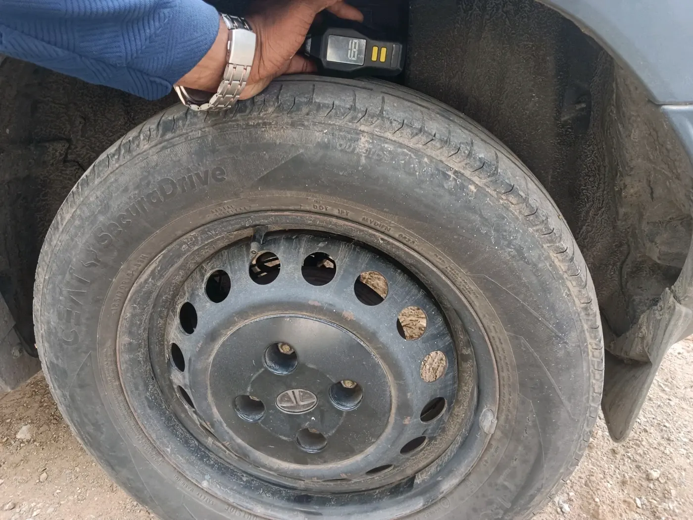 2023 Tata PUNCH PURE MT, Petrol, Manual, 96,658 km, tyre