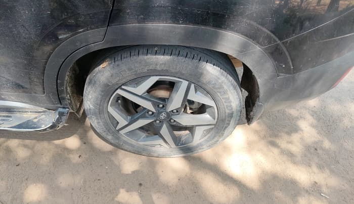 2022 Hyundai ALCAZAR 1.5 PRESTIGE EXE 6S, Diesel, Manual, 1,00,113 km, tyre