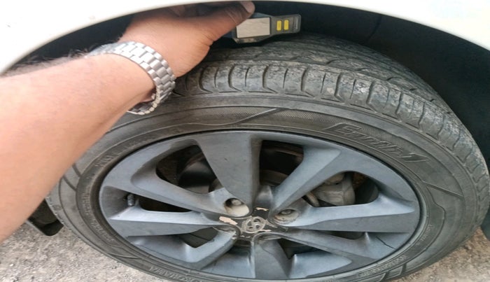 2016 Hyundai Elite i20 ASTA 1.2, Petrol, Manual, 69,093 km, tyre