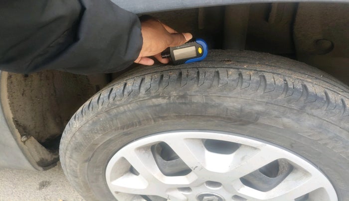 2018 Renault Duster RXL PETROL, Petrol, Manual, 1,02,542 km, tyre