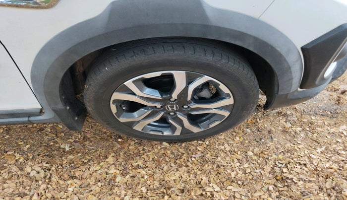 2018 Honda WR-V 1.5L I-DTEC VX MT, Diesel, Manual, 1,54,269 km, tyre