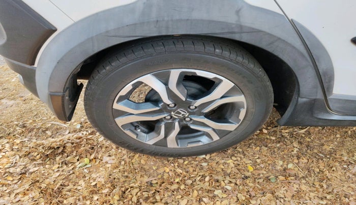 2018 Honda WR-V 1.5L I-DTEC VX MT, Diesel, Manual, 1,54,269 km, tyre