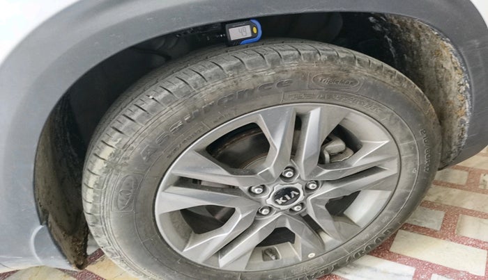 2021 KIA SELTOS HTX 1.5 PETROL, Petrol, Manual, 12,068 km, tyre