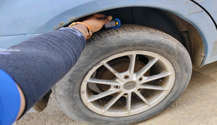 2011 Maruti SX4 VDI, Diesel, Manual, 1,51,225 km, tyre