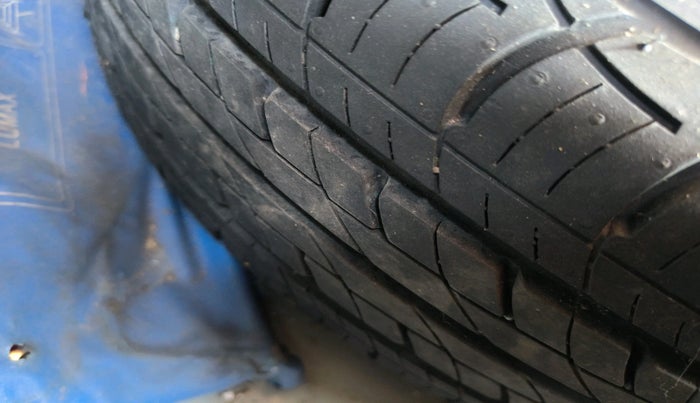 2016 Honda Jazz 1.2L I-VTEC V AT, Petrol, Automatic, 80,359 km, tyre