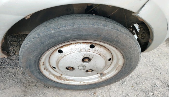 2011 Tata Nano LX, Petrol, Manual, 47,252 km, tyre