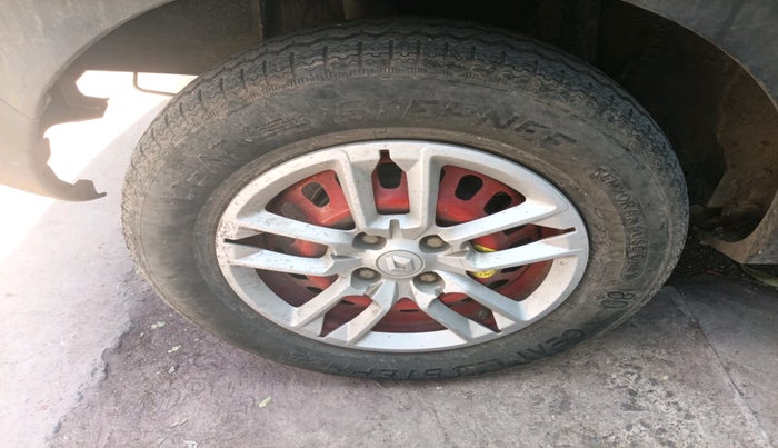 2022 Renault TRIBER RXT, Petrol, Manual, 52,764 km, tyre