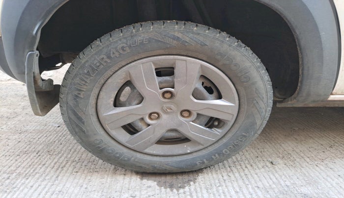 2017 Renault Kwid RXT 1.0 AMT (O), Petrol, Automatic, 1,00,880 km, tyre