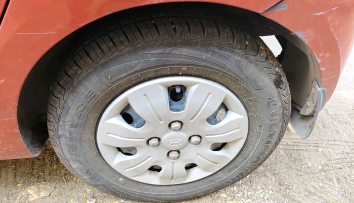 2009 Hyundai i10 MAGNA 1.2, Petrol, Manual, 1,15,903 km, tyre