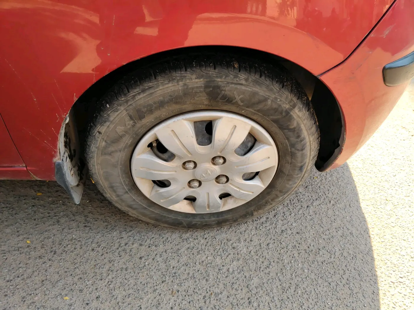 2009 Hyundai i10 MAGNA 1.2, Petrol, Manual, 1,15,903 km, tyre