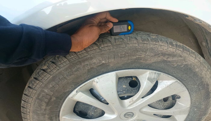 2017 Maruti Swift LXI (O), CNG, Manual, 77,287 km, tyre