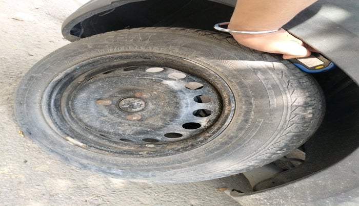 2019 Renault Kwid RXT 1.0 AMT (O), CNG, Automatic, 53,710 km, tyre