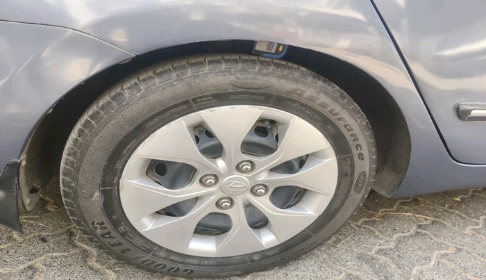 2015 Hyundai Xcent BASE 1.2, CNG, Manual, 43,739 km, tyre