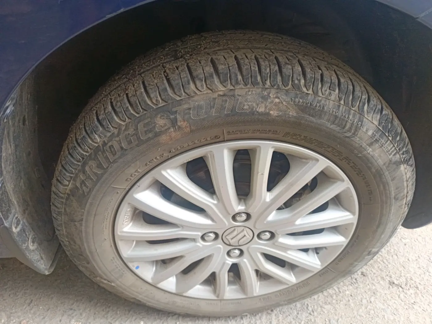 2020 Maruti Dzire ZXI, Petrol, Manual, 14,101 km, tyre