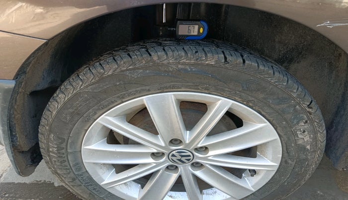 2015 Volkswagen Vento HIGHLINE DIESEL 1.5, Diesel, Manual, 1,26,411 km, tyre