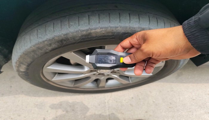 2013 Mercedes Benz GL Class 350 CDI 4Matic, Diesel, Automatic, 1,91,080 km, tyre