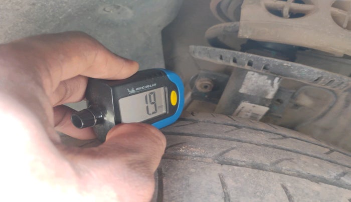 2012 Volkswagen Polo TRENDLINE 1.2L DIESEL, Diesel, Manual, 1,16,409 km, tyre