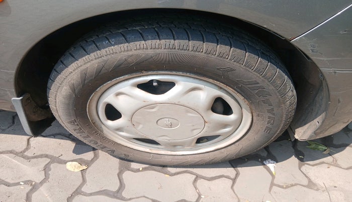 2011 Chevrolet Beat LT PETROL, Petrol, Manual, 49,787 km, tyre