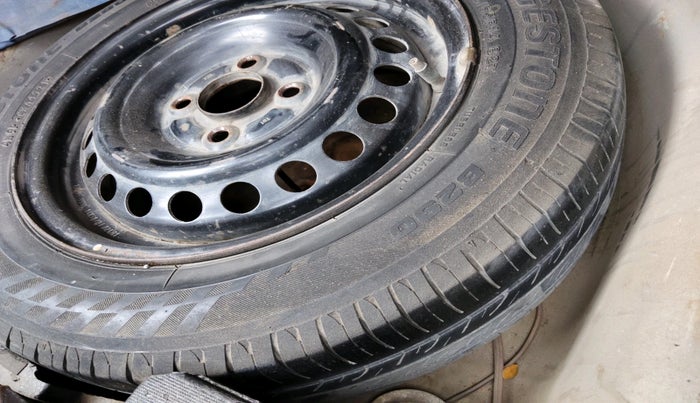 2013 Honda Amaze 1.5L I-DTEC S, Diesel, Manual, 2,39,472 km, tyre