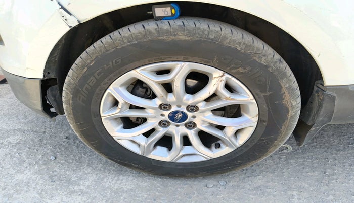 2013 Ford Ecosport TITANIUM 1.0L ECOBOOST (OPT), Petrol, Manual, 89,898 km, tyre