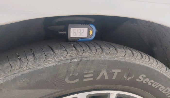 2017 Maruti Dzire ZXI PLUS AMT, Petrol, Automatic, 69,976 km, tyre