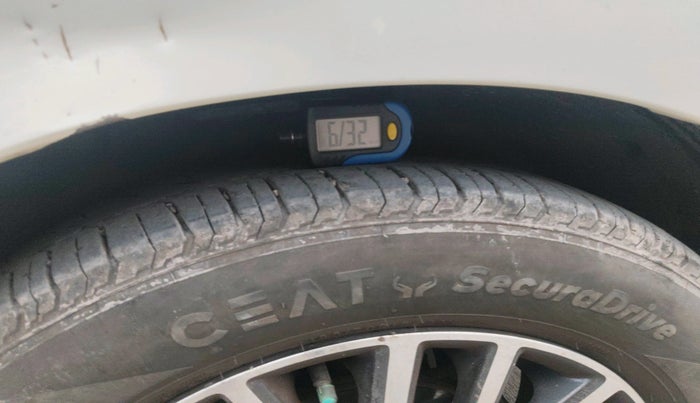 2017 Maruti Dzire ZXI PLUS AMT, Petrol, Automatic, 69,976 km, tyre