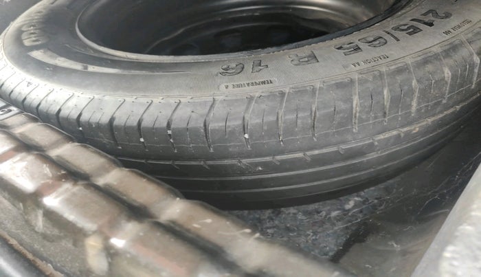 2014 Renault Duster 110 PS RXL 4X4 MT DIESEL, Diesel, Manual, 1,24,313 km, tyre