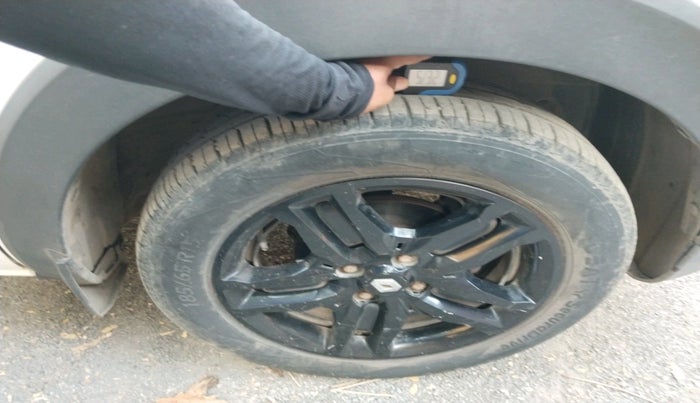 2022 Renault TRIBER RXZ, Petrol, Manual, 18,156 km, tyre