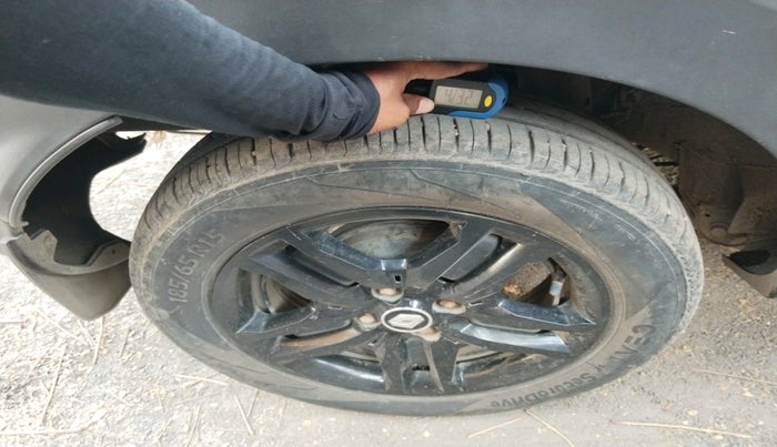 2022 Renault TRIBER RXZ, Petrol, Manual, 18,156 km, tyre