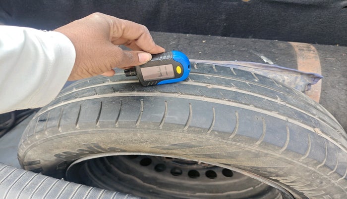 2016 Hyundai Grand i10 SPORTZ 1.2 KAPPA VTVT, CNG, Manual, 1,91,191 km, tyre