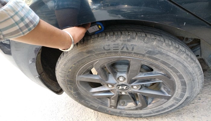 2021 Hyundai GRAND I10 NIOS SPORTZ 1.2 KAPPA VTVT CNG, CNG, Manual, 29,811 km, tyre