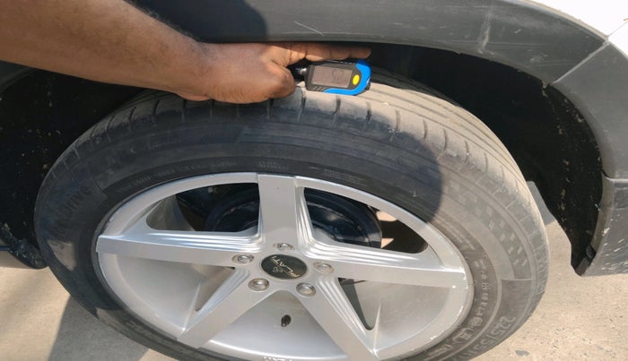 2020 Maruti Vitara Brezza VDI, Diesel, Manual, 86,627 km, tyre