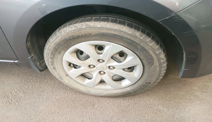 2017 Hyundai Elite i20 SPORTZ 1.2, Petrol, Manual, 14,217 km, tyre