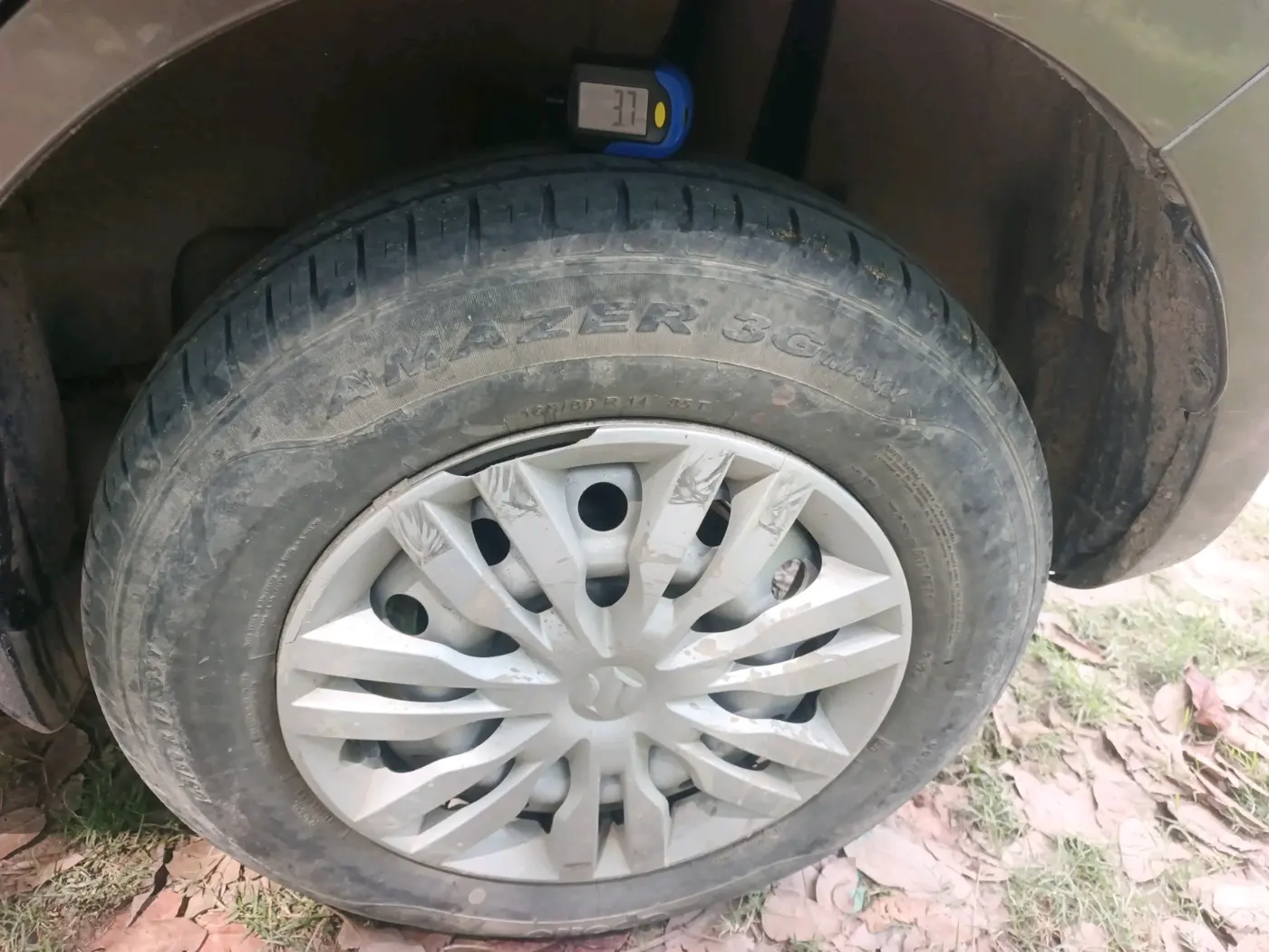 2022 Maruti Swift LXI, Petrol, Manual, 43,986 km, tyre