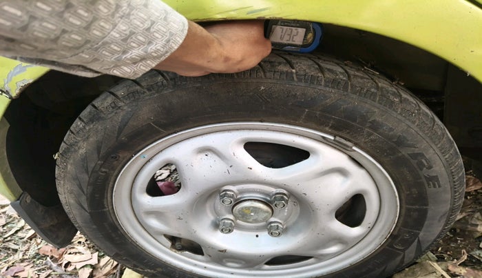 2012 Chevrolet Beat LS PETROL, Petrol, Manual, 31,436 km, tyre