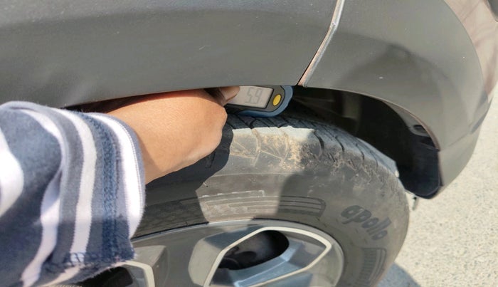 2019 Ford Ecosport TITANIUM 1.0L ECOBOOST SPORTS(SUNROOF), Petrol, Manual, 64,685 km, tyre