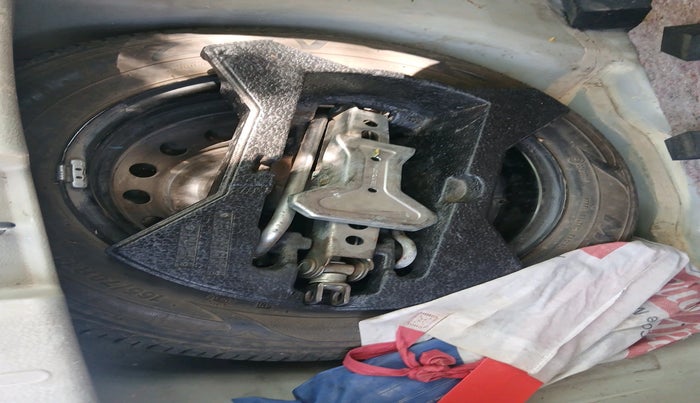 2015 Maruti Celerio ZXI AMT, Petrol, Automatic, 68,757 km, tyre