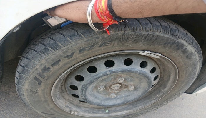 2015 Maruti Celerio ZXI AMT, Petrol, Automatic, 68,757 km, tyre