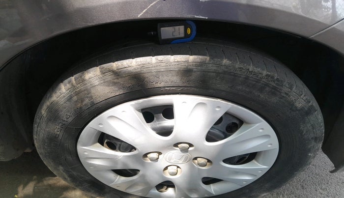 2015 Honda Brio S MT, Petrol, Manual, 38,262 km, tyre