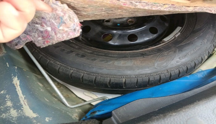 2012 Maruti Swift Dzire VXI, CNG, Manual, 1,47,722 km, tyre