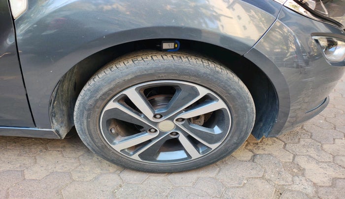 2021 Tata ALTROZ XZ PETROL, Petrol, Manual, 46,557 km, tyre