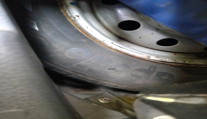 2012 Maruti Wagon R 1.0 LXI CNG, CNG, Manual, 45,298 km, tyre