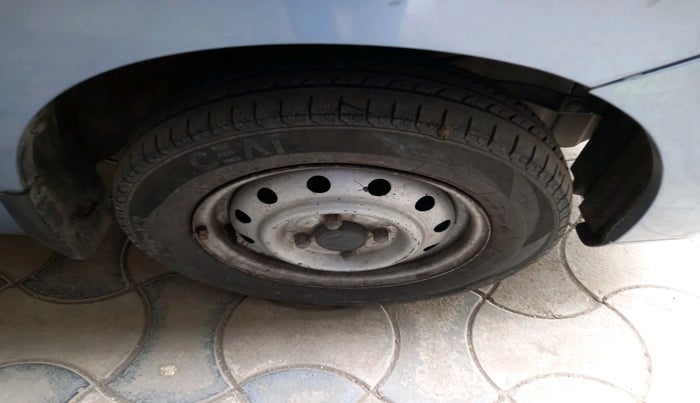 2012 Maruti Wagon R 1.0 LXI CNG, CNG, Manual, 45,298 km, tyre