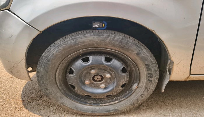 2006 Maruti Wagon R Duo DUO LXI LPG, Petrol, Manual, 1,42,241 km, tyre