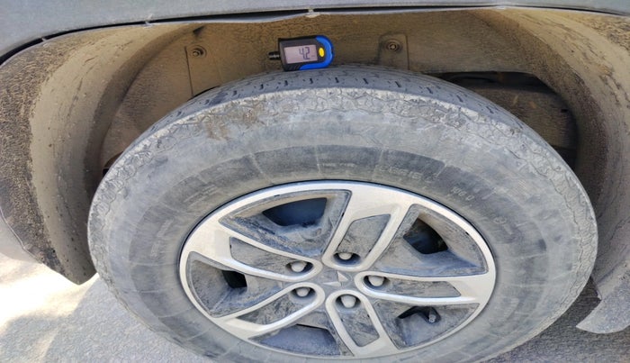 2023 Mahindra BOLERO NEO N 8, Diesel, Manual, 53,611 km, tyre