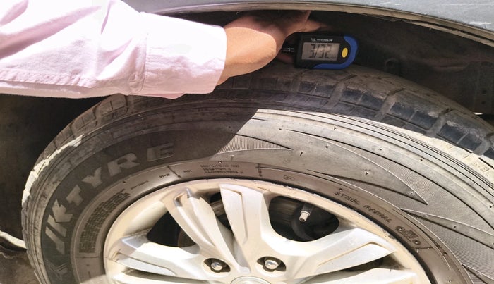 2013 Ssangyong Rexton RX5, Diesel, Manual, 95,891 km, tyre